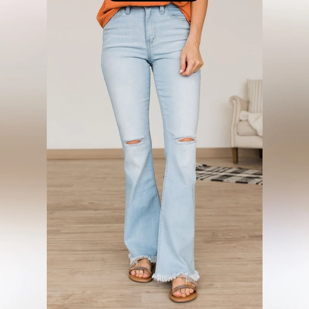 YMI HIGH RISE FLARE JEAN SIZE 9/29 - Picture 1 of 6